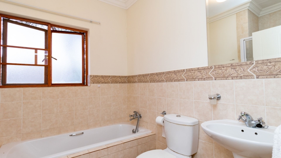 4 Bedroom Property for Sale in The Coves North West